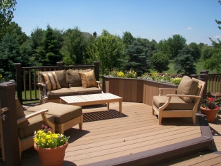 Monmouth County NJ 2 Tone Brown Trex deck with dark border trim brown patio furniture