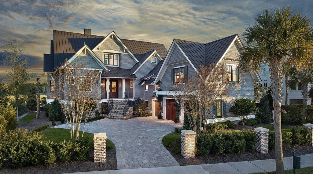 What Color Garage Door Goes With Red Brick | Gambrick