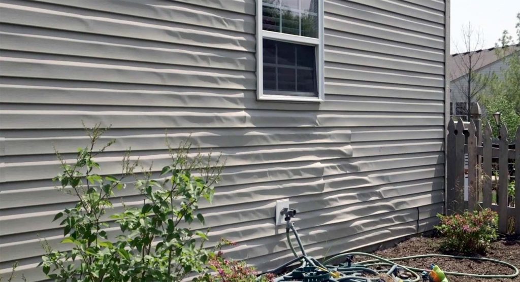 Problems With Vinyl Siding Common Issues & Major Problems With Siing