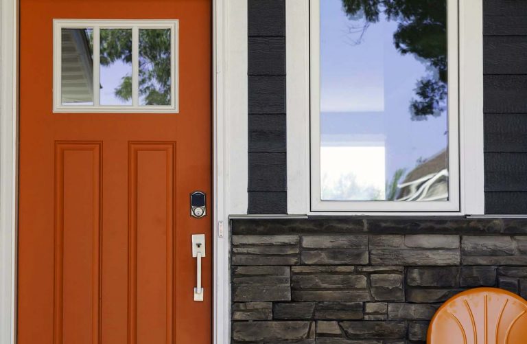 Mejor color de puerta de entrada para una casa gris | Colores de