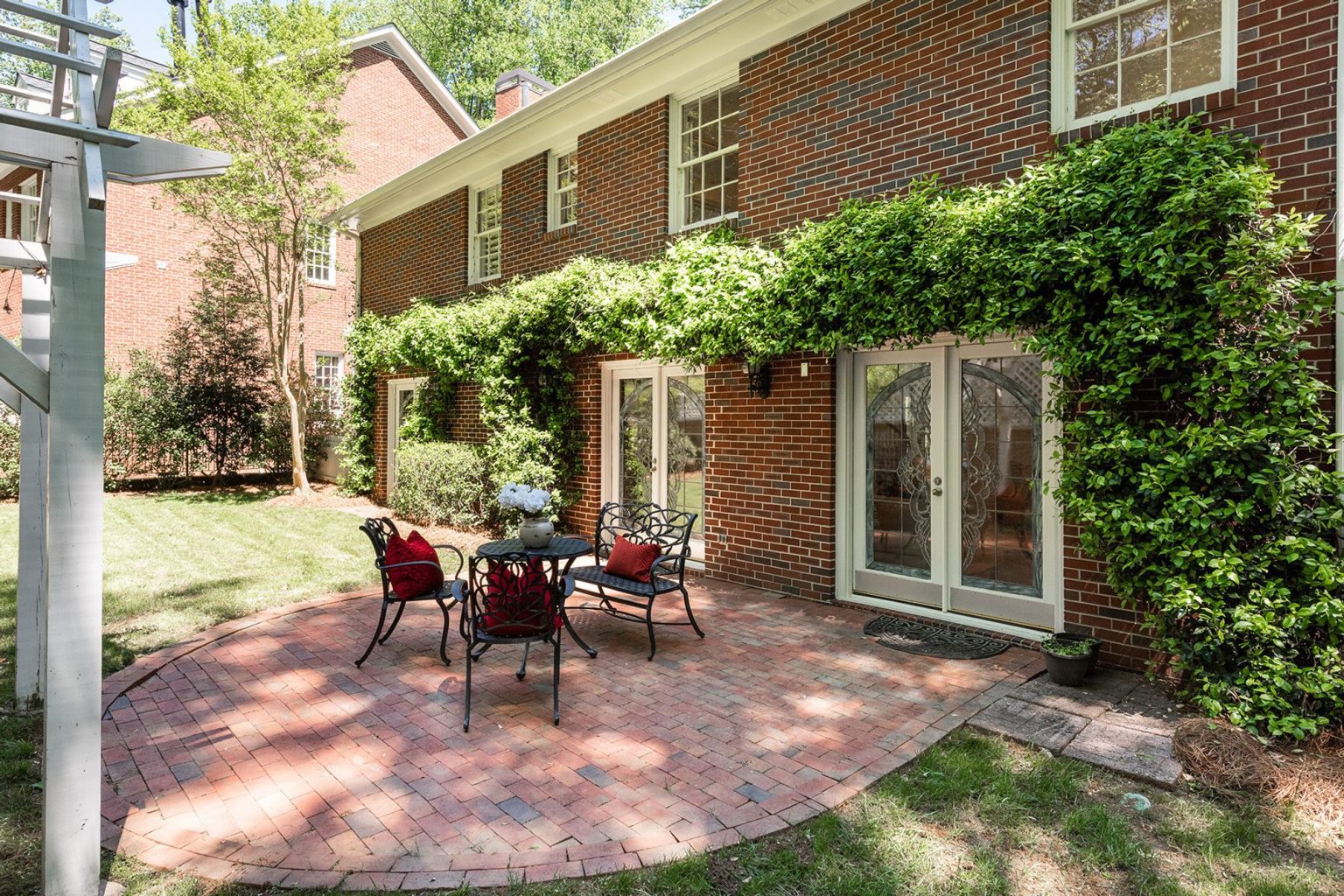 Red Brick Patio Ideas DIY Paver Designs & Pictues
