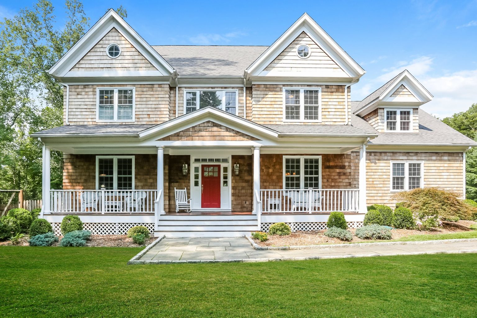 White Vs Black Windows Pros & Cons. Which Is Best?