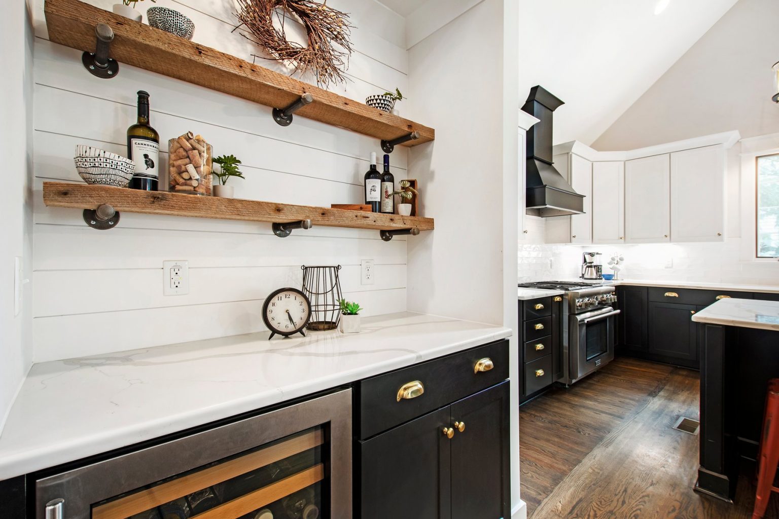 The Best Farmhouse White Paint Interior & Exterior Colors