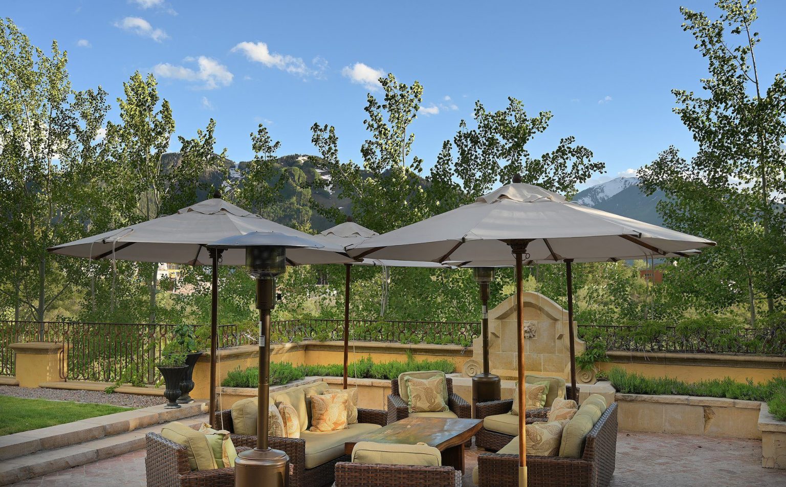 Can Indoor Pillows Be Used Outdoors? Waterproofing