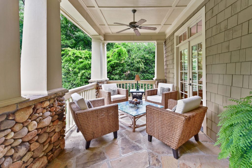 Can Indoor Pillows Be Used Outdoors? Waterproofing