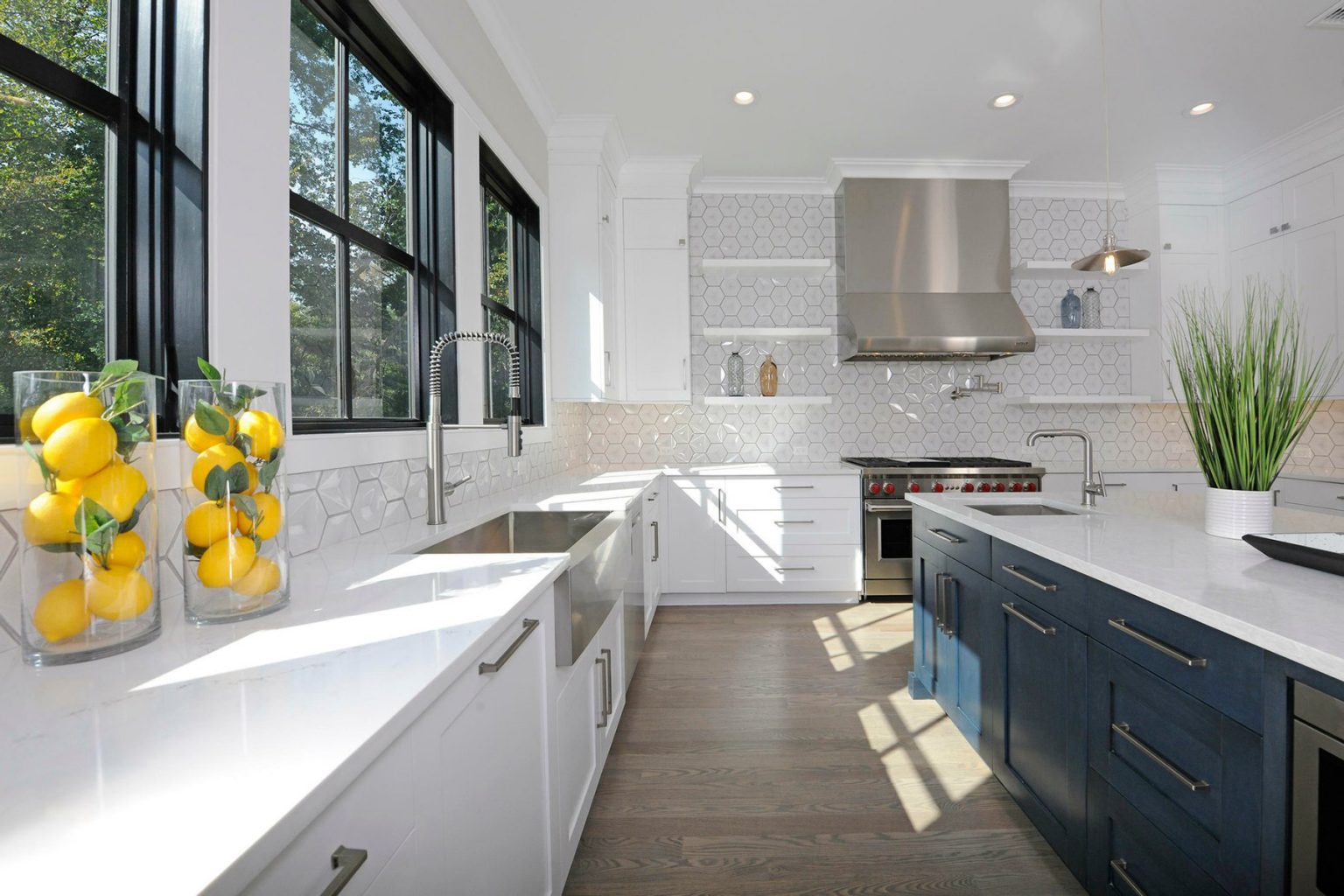 Do Black Windows Fade? Fiberglass, UPVC & Aluminum.