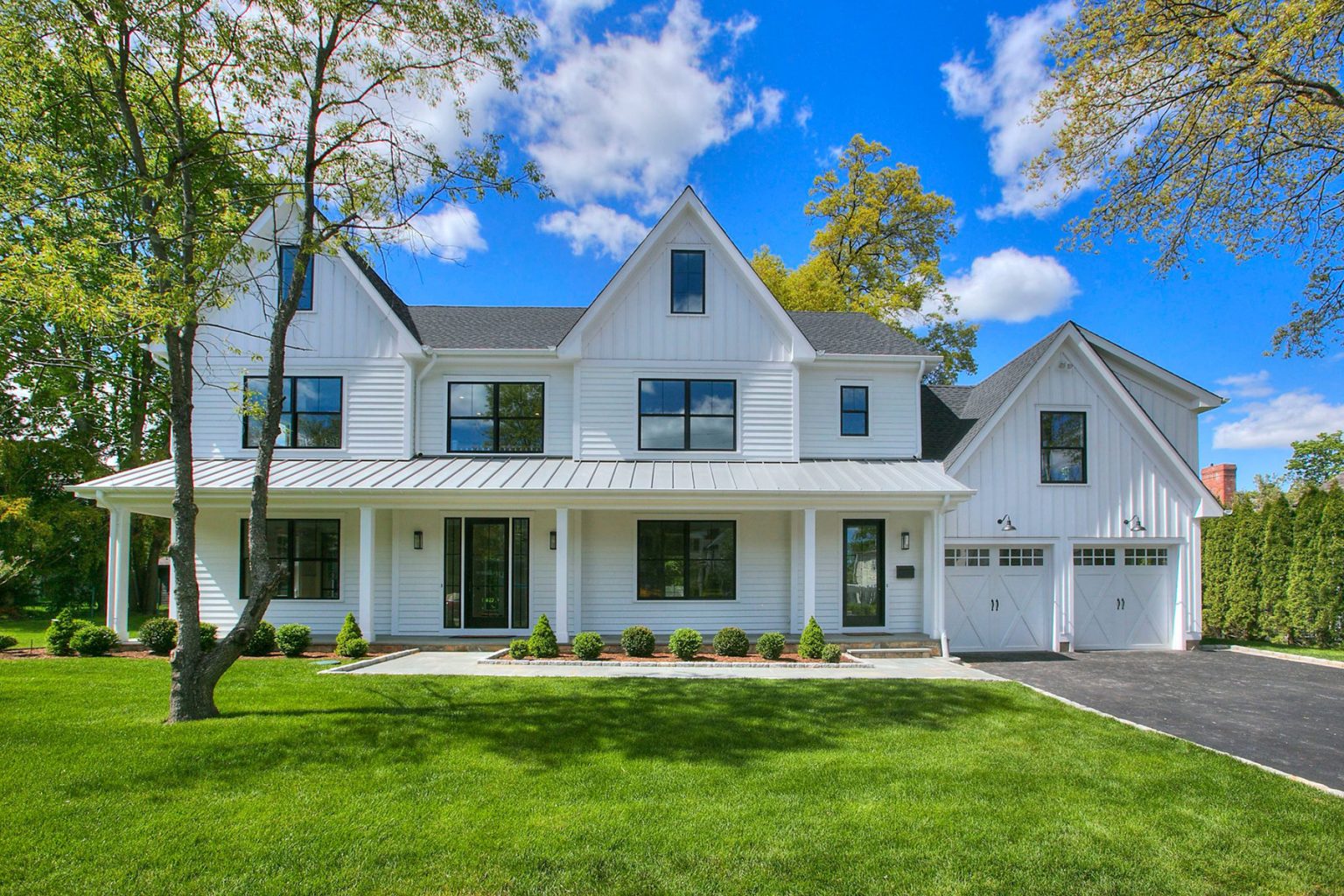 Do Black Windows Fade? Fiberglass, UPVC & Aluminum.