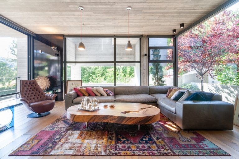 Do Black Windows Fade? Fiberglass, UPVC & Aluminum.