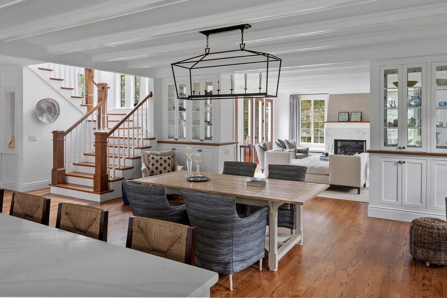 How Much Space Do You Need Around A Dining Table?