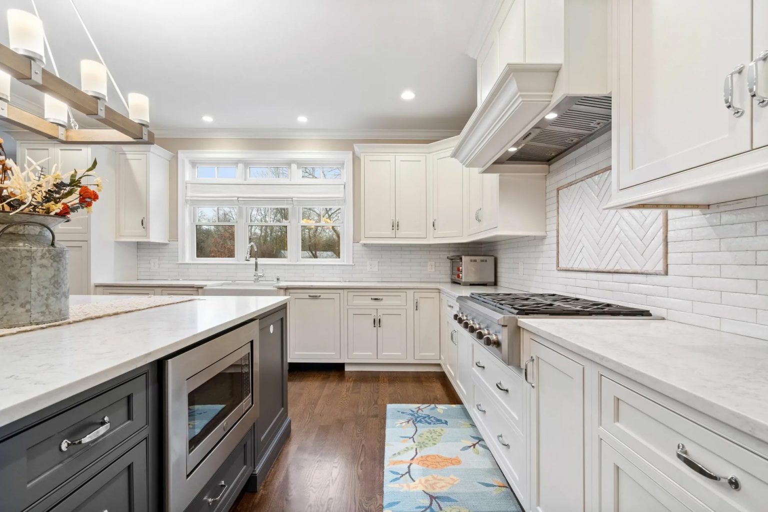 How Much Room Do You Need For A Kitchen Island?