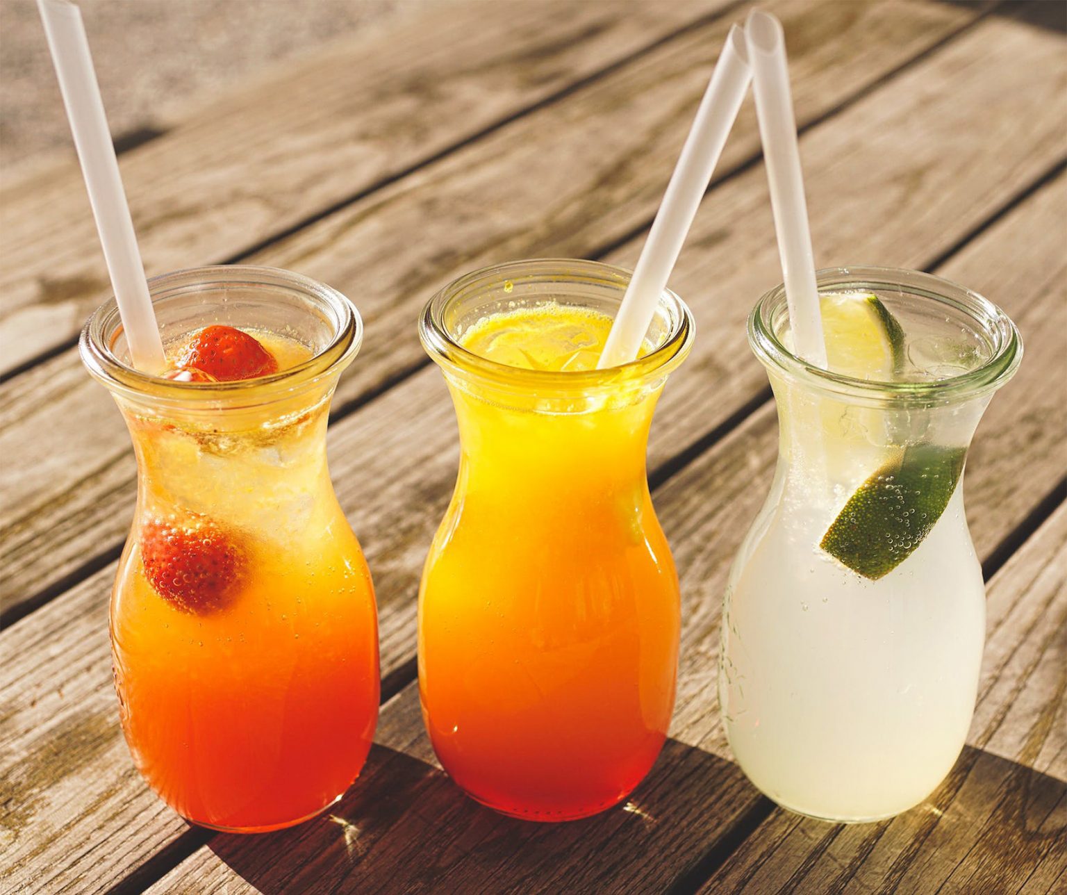 Lemonade Vs Pink Lemonade What's The Difference?