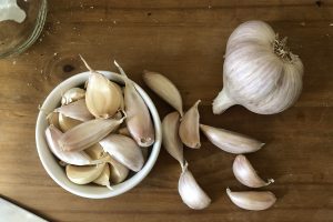 how many cloves of garlic in a teaspoon garlic and bulb 1