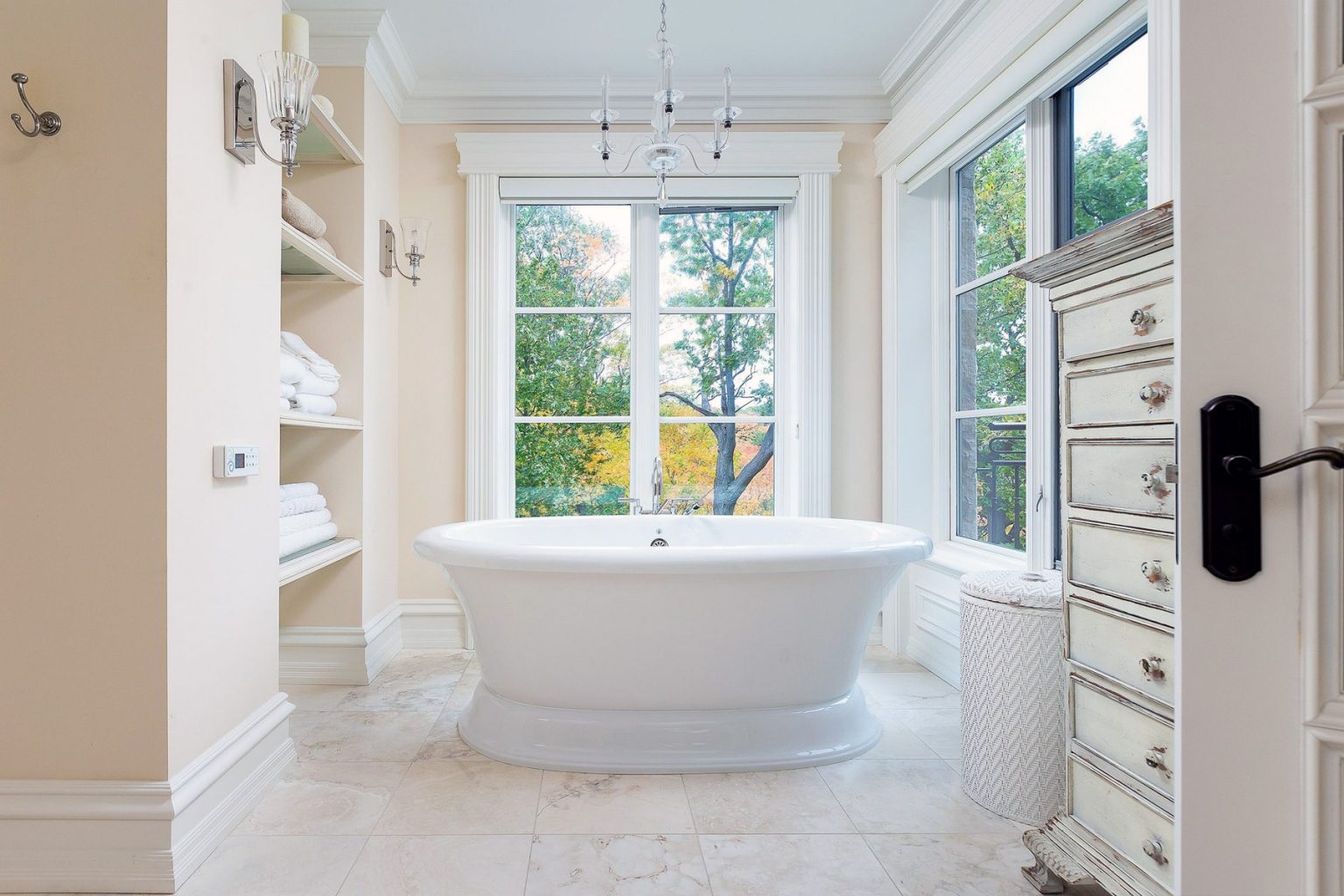 Should Bathroom Doors Open In Or Out?