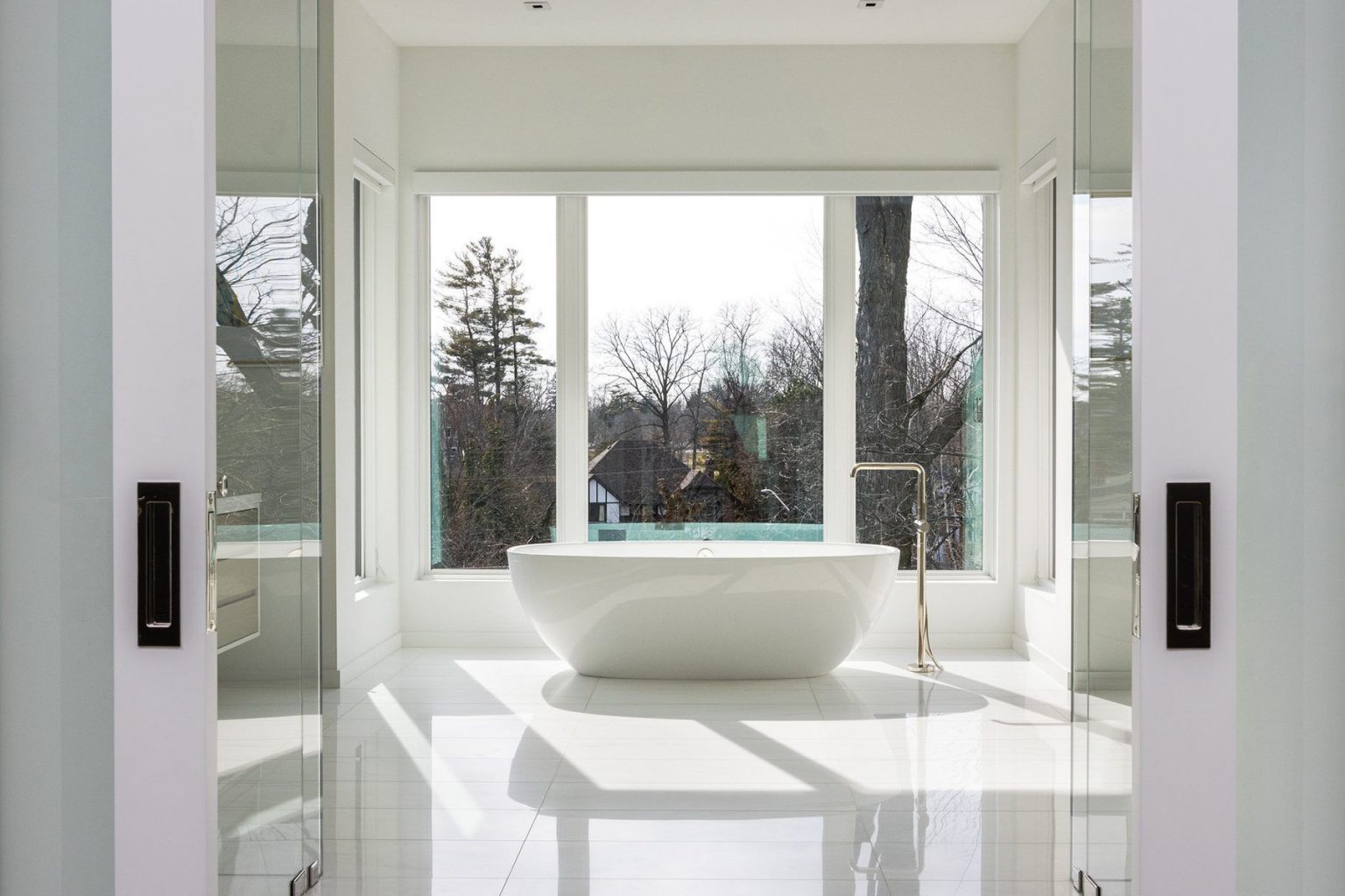 Should Bathroom Doors Open In Or Out?