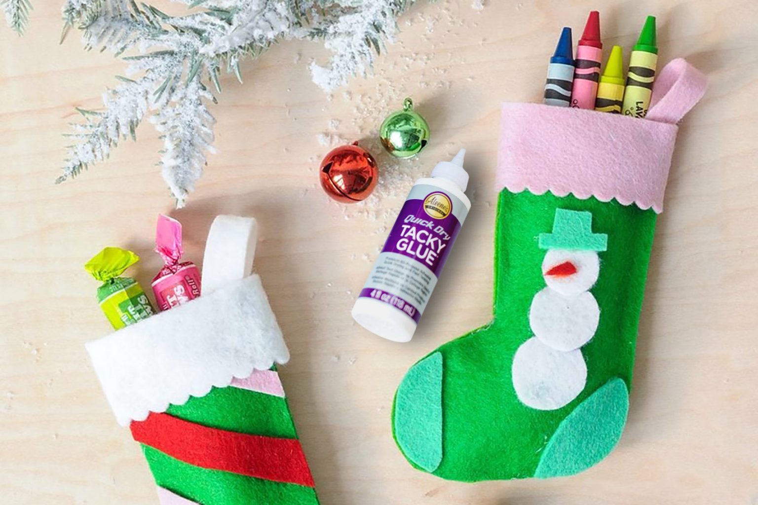 Does Tacky Glue Work On Fabric?